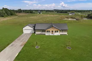 4378 Collton Ln, Franklin, TX 77856 - Photo 3