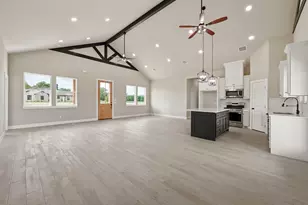 4378 Collton Ln, Franklin, TX 77856 - Photo 5