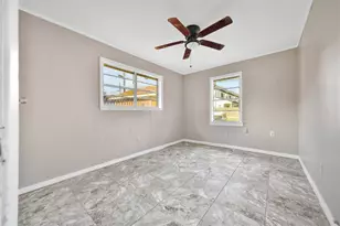2310 Kabee St, Houston, TX 77020 - Photo 17