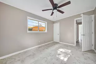2310 Kabee St, Houston, TX 77020 - Photo 15