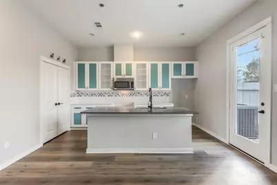 6707 Parker Oaks Lane, Houston, TX 77076 - Photo 9