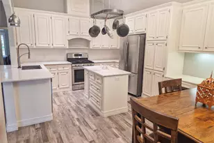 108 Audubon Woods Dr, Richwood, TX 77531 - Photo 3