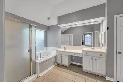 95 N Crossed Birch Place, The Woodlands, TX 77381 - Photo 25