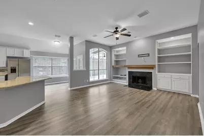 95 N Crossed Birch Place, The Woodlands, TX 77381 - Photo 17