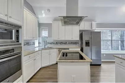 95 N Crossed Birch Place, The Woodlands, TX 77381 - Photo 13