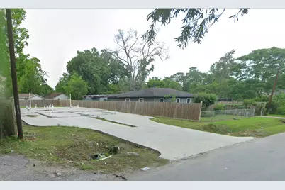 9011 Sherbourne Street, Houston, TX 77016 - Photo 1