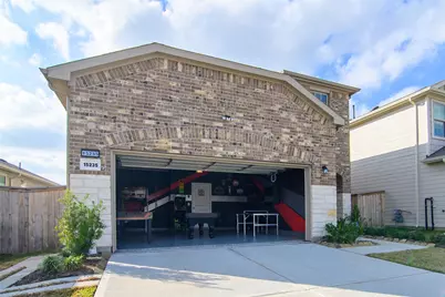 15235 Canyon Rapids Rd, Conroe, TX 77302 - Photo 3