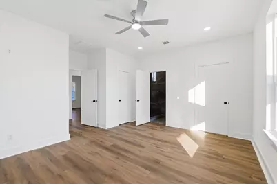 214 S Y Street, La Porte, TX 77571 - Photo 5