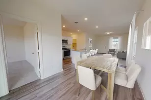 31022 Gayle Prairie Oaks St, Waller, TX 77484 - Photo 3