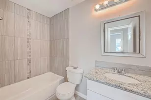 16938 Enchanted Cir E, Sugar Land, TX 77498 - Photo 13
