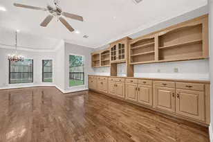 919 Ivy Pkwy Dr, Houston, TX 77077 - Photo 11