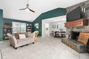 10915 Pecan Dr, La Porte, TX 77571 - Photo 9