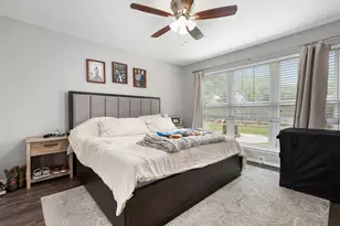 10915 Pecan Dr, La Porte, TX 77571 - Photo 15