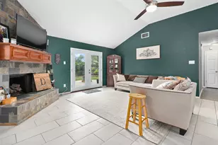 10915 Pecan Dr, La Porte, TX 77571 - Photo 7