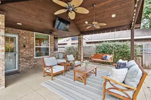 15902 Timber Grove Ct N, Tomball, TX 77377 - Photo 5