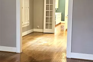 2046 W Main St, Houston, TX 77098 - Photo 5