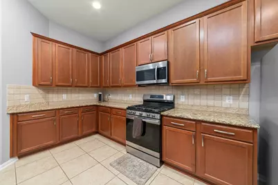 7023 Kendall Lake Court, Richmond, TX 77407 - Photo 17