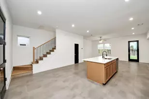956 Junell St, Houston, TX 77088 - Photo 7