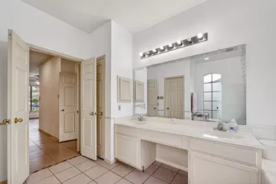 811 Colony Glen Court, Houston, TX 77062 - Photo 21