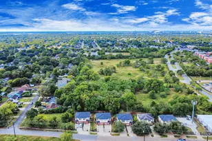 8126 Jutland Rd, Houston, TX 77033 - Photo 5