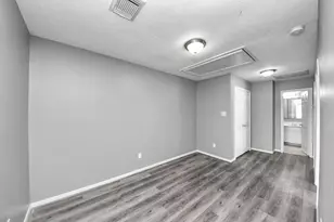 8126 Jutland Rd, Houston, TX 77033 - Photo 33