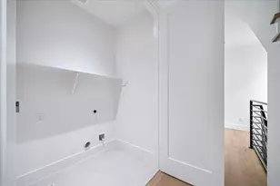 729 W 21st St, Houston, TX 77008 - Photo 33
