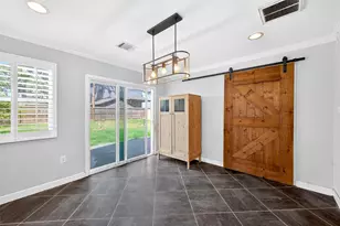 1910 Woodcrest Dr, Houston, TX 77018 - Photo 23