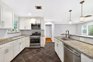 1910 Woodcrest Dr, Houston, TX 77018 - Photo 17