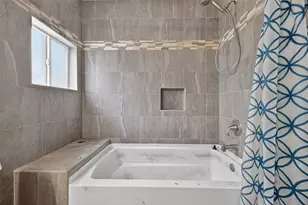 1910 Woodcrest Dr, Houston, TX 77018 - Photo 27