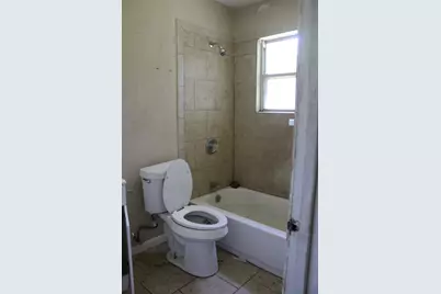 4813 Angleton Street, Houston, TX 77033 - Photo 11