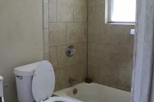 4813 Angleton St, Houston, TX 77033 - Photo 11