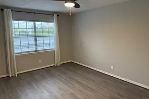 2700 Bellefontaine St, Houston, TX 77025 - Photo 17