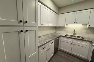 2700 Bellefontaine St, Houston, TX 77025 - Photo 3