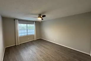 2700 Bellefontaine St, Houston, TX 77025 - Photo 19