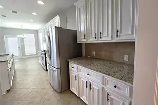 2813 Arbor Brook Ln, Pearland, TX 77584 - Photo 13