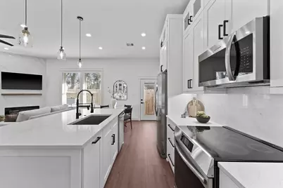 6128 Endeavor Heights Road, Houston, TX 77091 - Photo 11