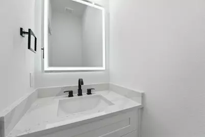 6128 Endeavor Heights Road, Houston, TX 77091 - Photo 13