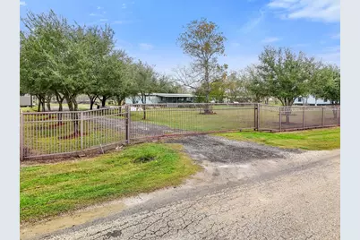 167 County Road 4893, Dayton, TX 77535 - Photo 5