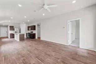 14409 Sugar Pines Dr, Conroe, TX 77302 - Photo 11