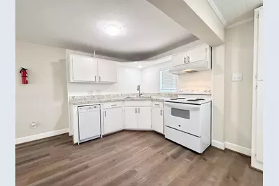 414 Murex Street, Freeport, TX 77541 - Photo 5