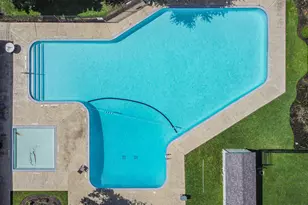 9345 Westwood Village Dr, Houston, TX 77036 - Photo 23