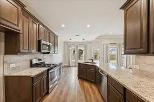 219 Village Dr, Sealy, TX 77474 - Photo 3