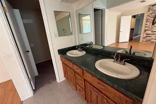 16402 Cavendish Dr, Houston, TX 77059 - Photo 11