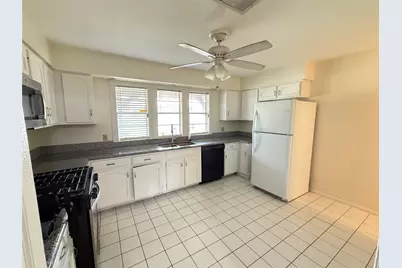 16402 Cavendish Drive, Houston, TX 77059 - Photo 9