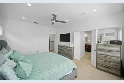 4402 McKinley Street #B, Houston, TX 77051 - Photo 9