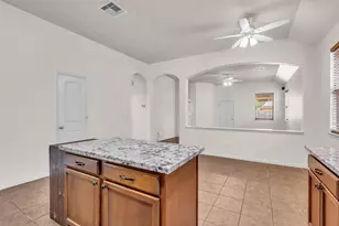 6658 Hawkins Hill Ln, Dickinson, TX 77539 - Photo 11