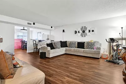 11002 Hammerly Boulevard #223, Houston, TX 77043 - Photo 5