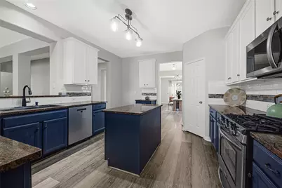 17726 Creek Bluff Lane, Cypress, TX 77433 - Photo 9