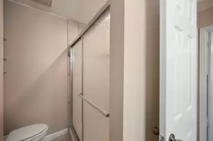 2327 Colonial Ridge Dr, Friendswood, TX 77546 - Photo 23