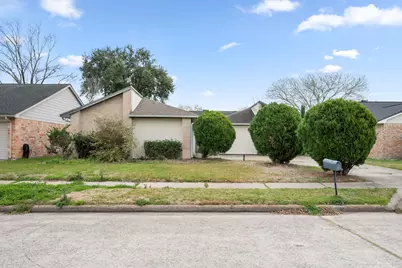 2327 Colonial Ridge Drive, Friendswood, TX 77546 - Photo 5